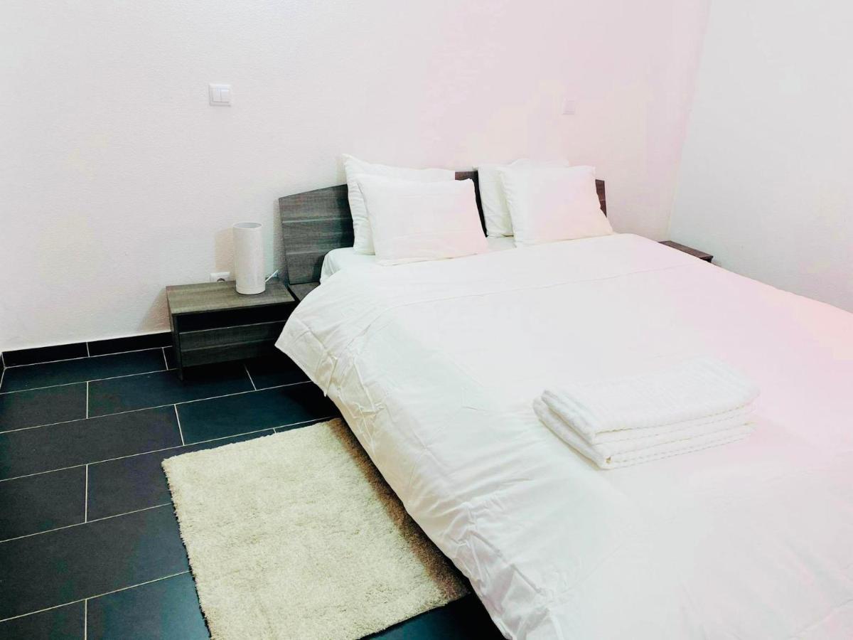Albufeira Beach Side Apartment מראה חיצוני תמונה
